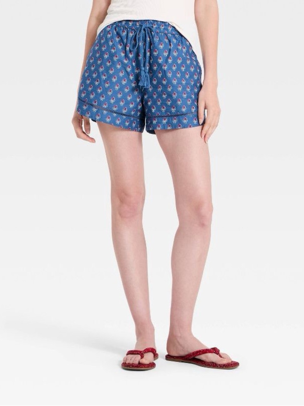 Universal Thread Blue Floral Pull-On Shorts